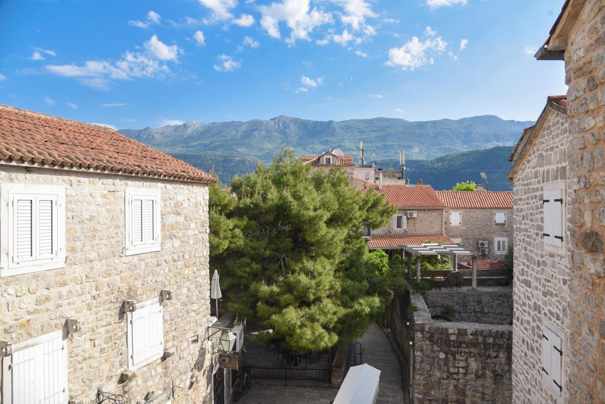 Royal Garden Apartments & Gastronomy Budva Dış mekan fotoğraf